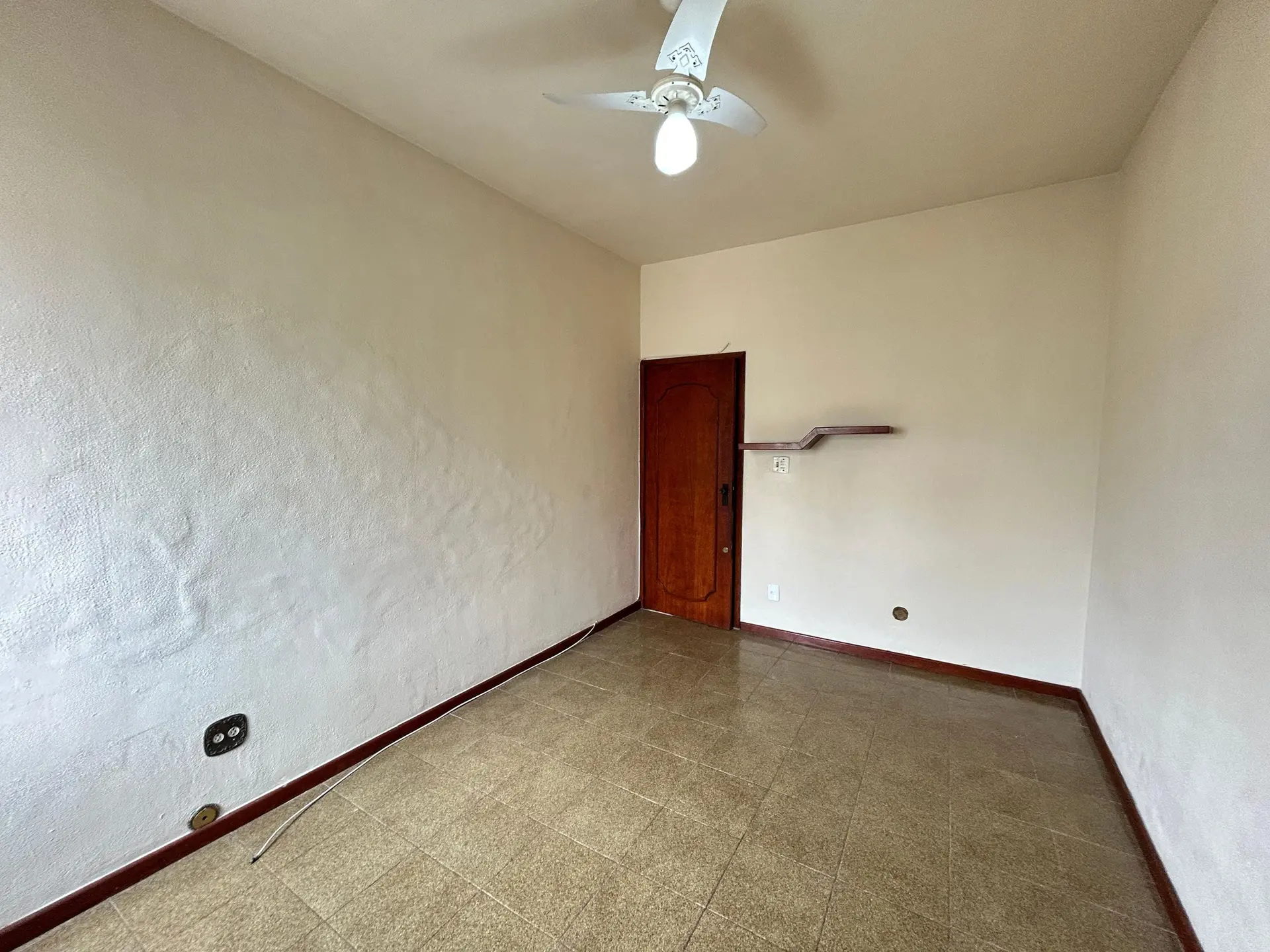 Unfurnished 1-bedroom apartment with 1 parking space — photo 22
