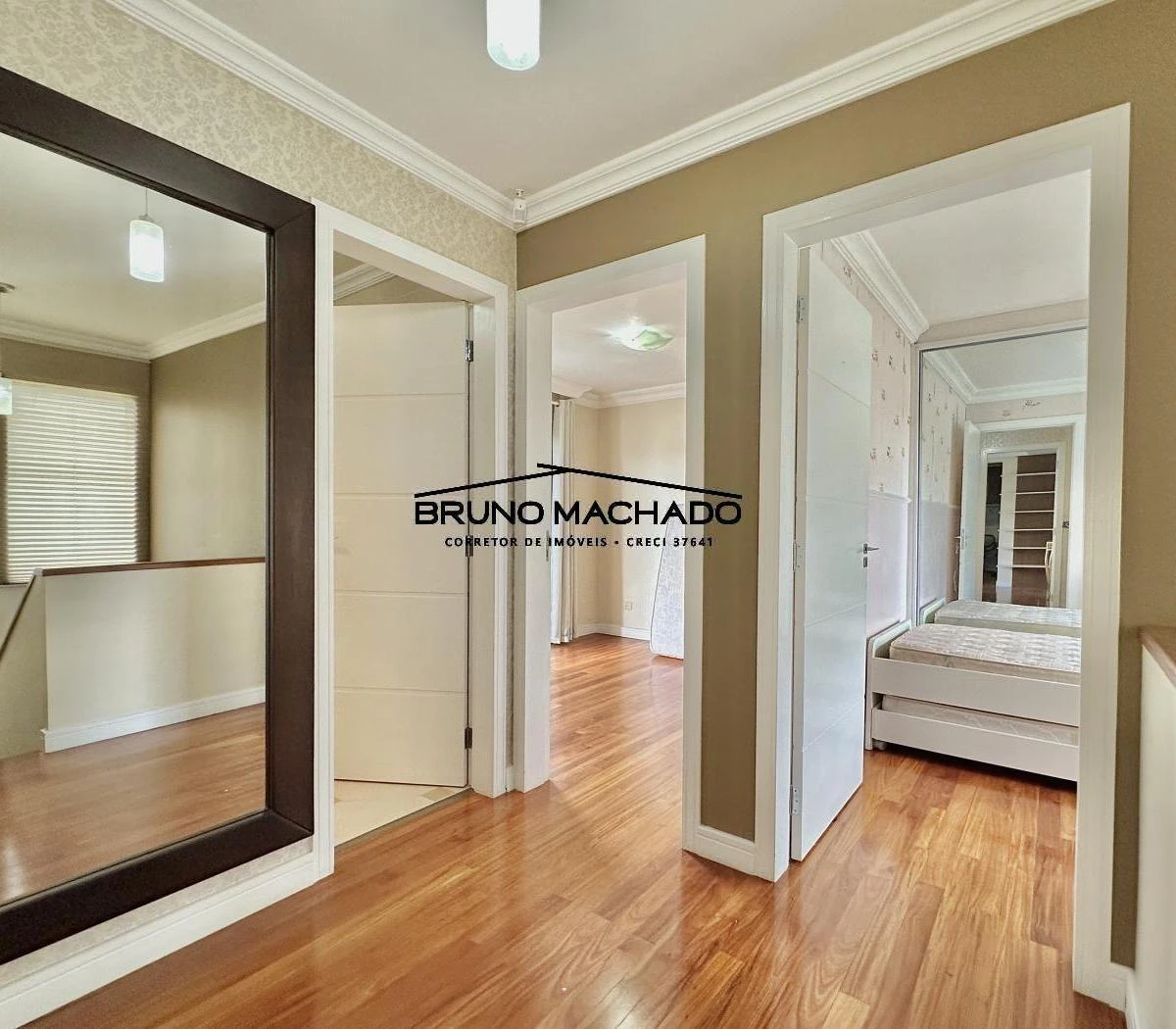 3-bedroom house with a walk-in closet in Curitiba — photo 3