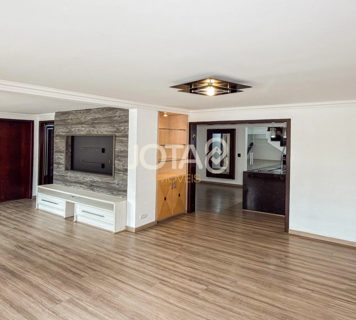 Ванна та 3 спальні: будинок 300 м² — photo 13