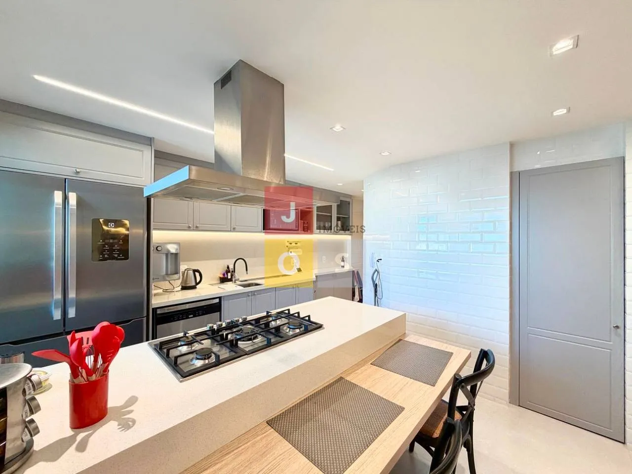 Apartamento mobiliado com 240 m² e 4 suítes — photo 15