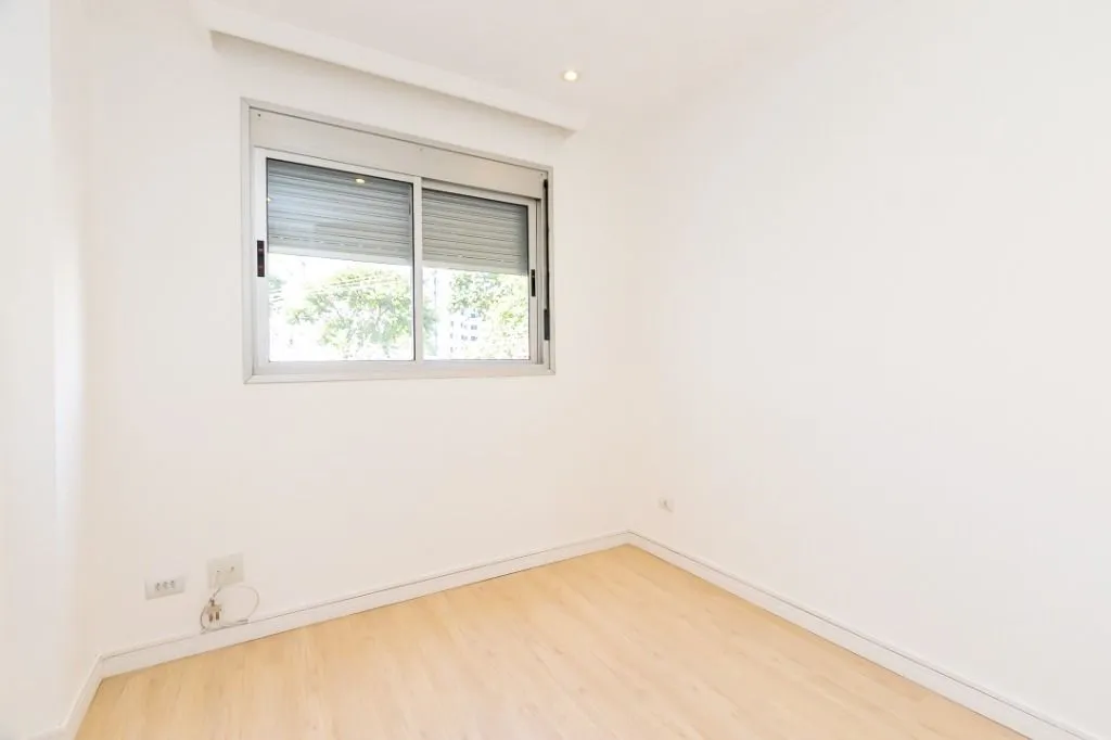214 m² apartment with a balcony and 3 bedrooms — photo 18