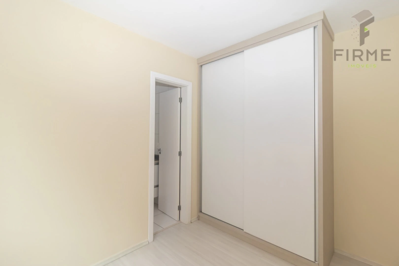 One-bedroom, 32 m² apartment in Curitiba — photo 3