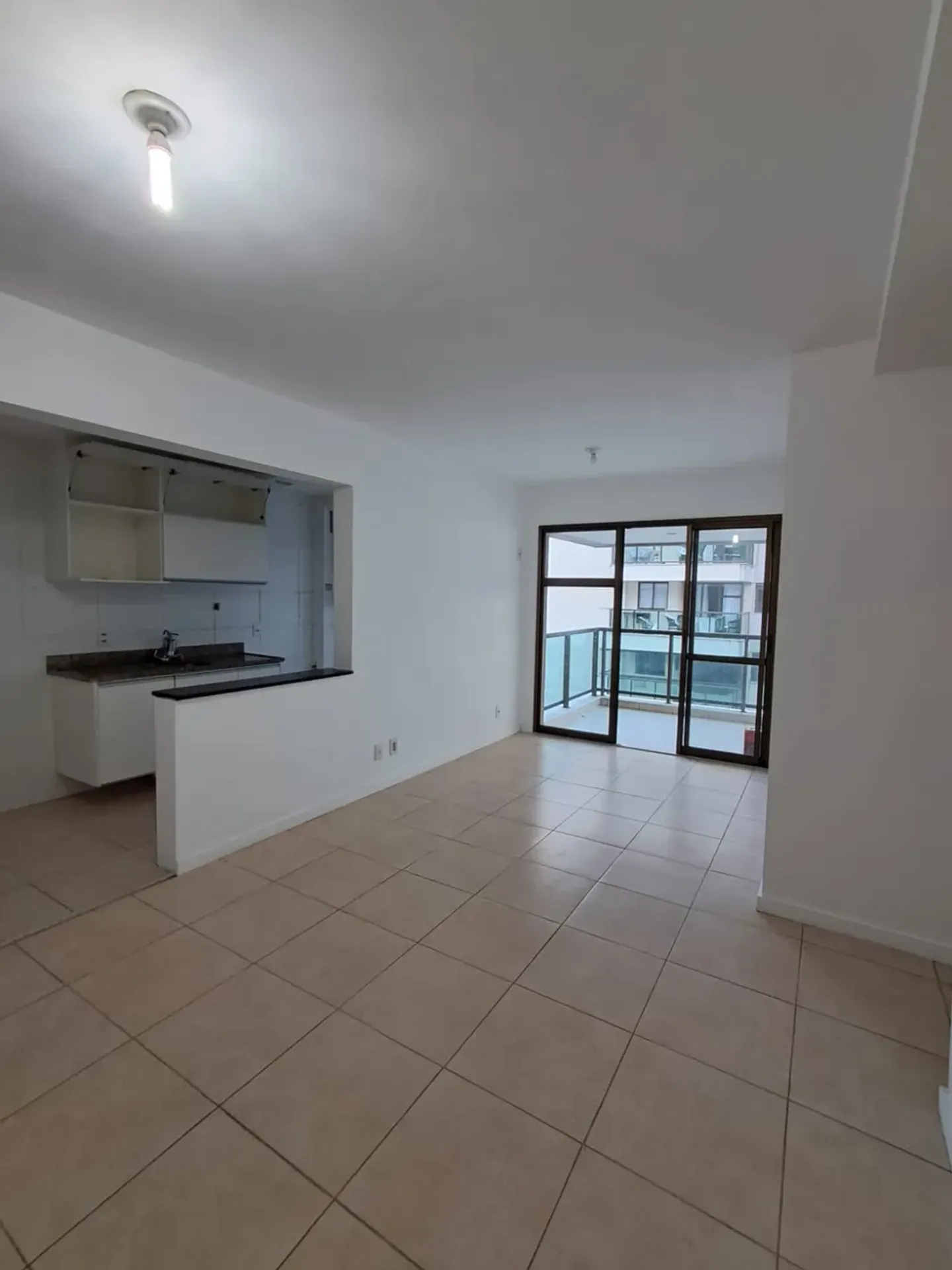 81 m² apartment with balcony and 3 bedrooms on the 5th floor — photo 2