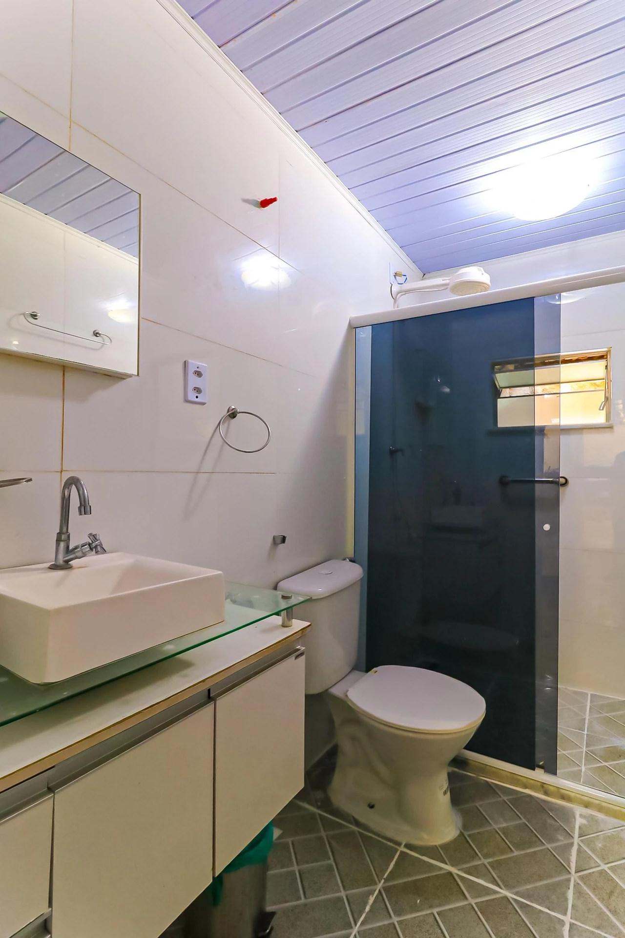 2-bedroom apartment with a gas stove — photo 13