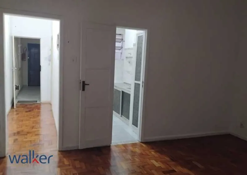 Unfurnished apartment with 3 bedrooms and 2 bathrooms — photo 12