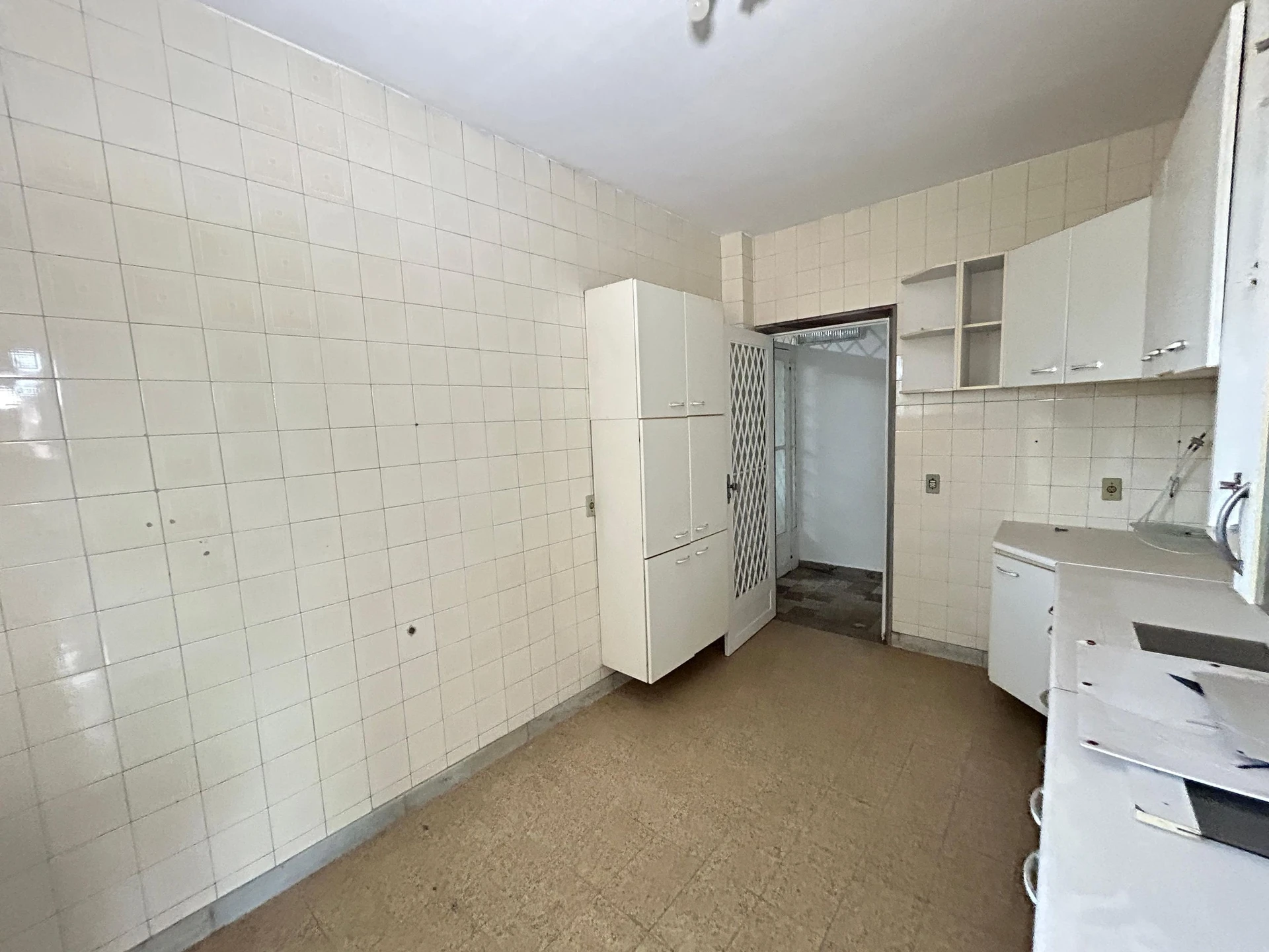 2-bedroom apartment, 1 with its own bathroom, 77 m² — photo 2