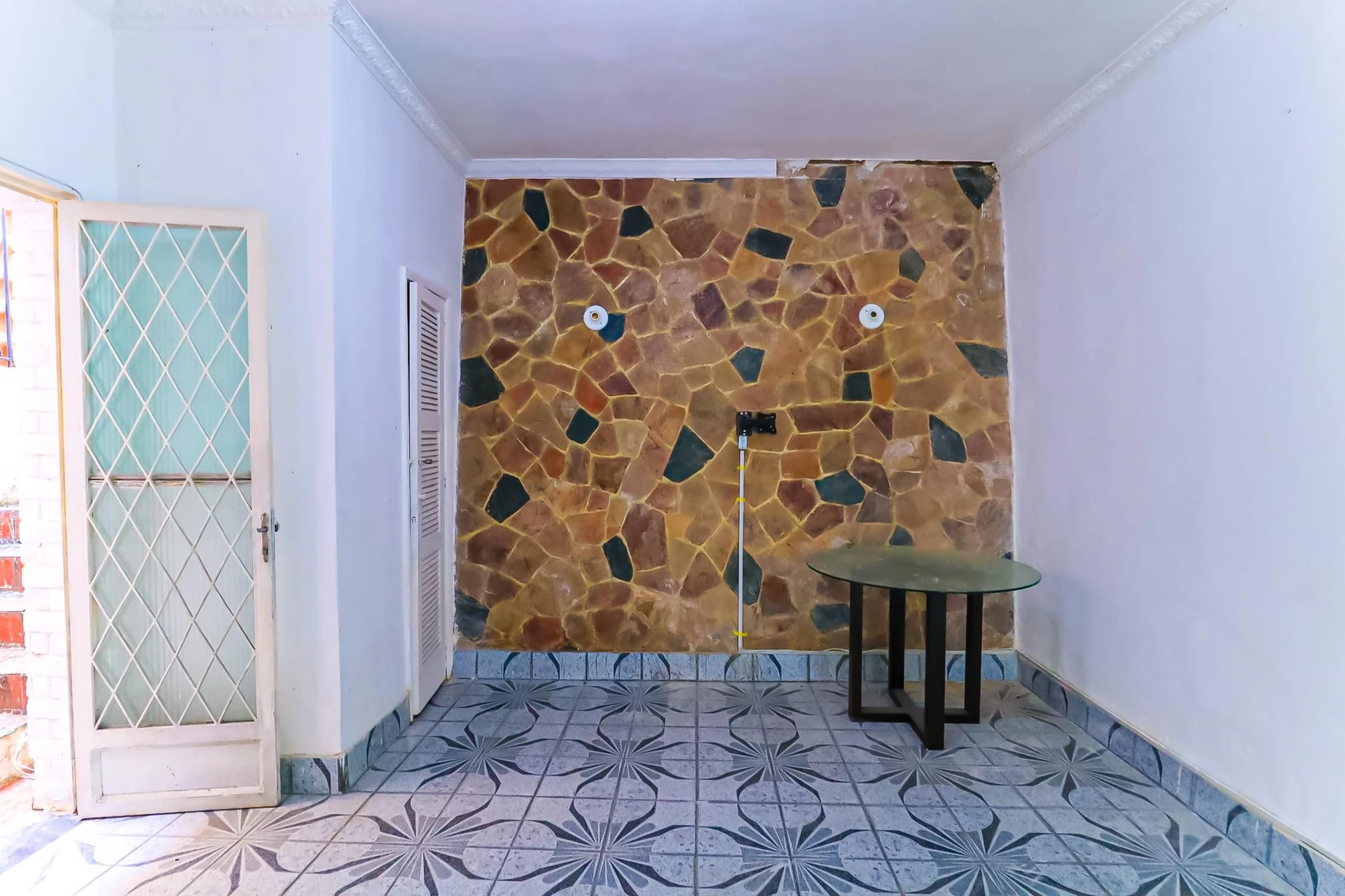 House with 2 bedrooms and a private garden — photo 18