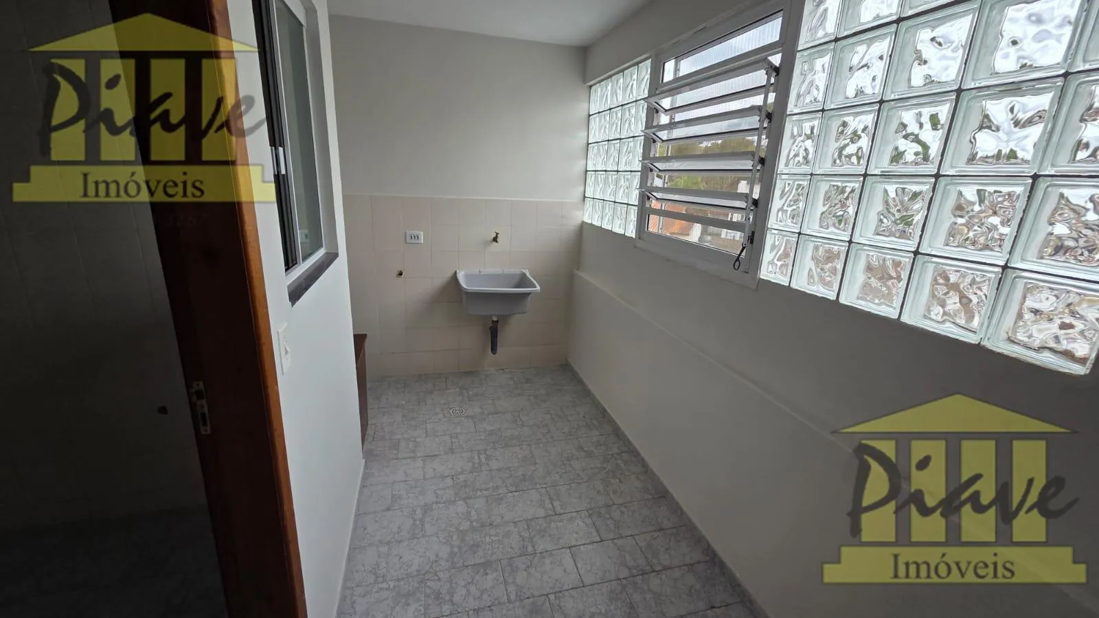 Apartment, 90 m², with wood or laminate floors — photo 9