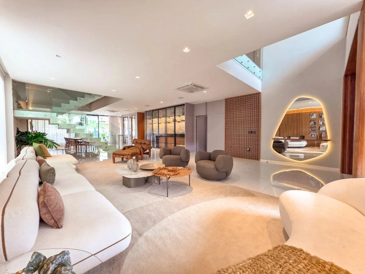 Furnished house, 920 m², with a bathtub — photo 49