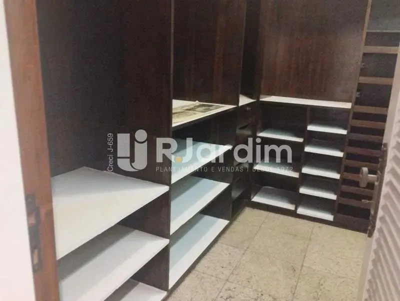 Unfurnished apartment with 4 bedrooms and 3 bathrooms — photo 6
