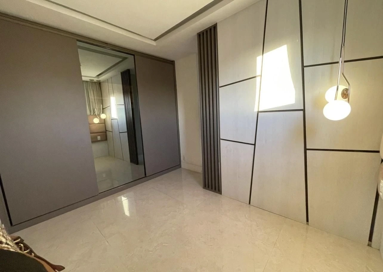 Floor-to-ceiling windows in a 3-bedroom apartment, 140 m² — photo 14