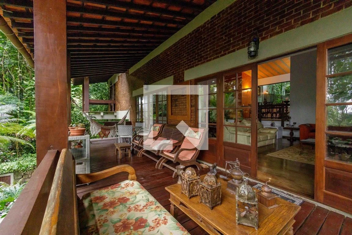 4-bedroom house with a walk-in closet in Rio de Janeiro — photo 3