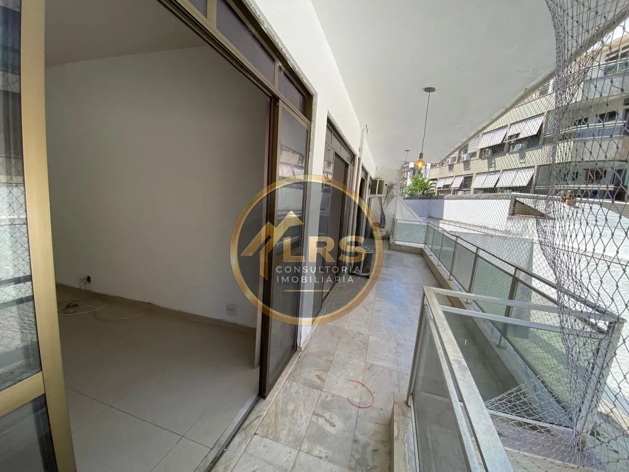3-bedroom apartment with a home office in Rio de Janeiro — photo 8