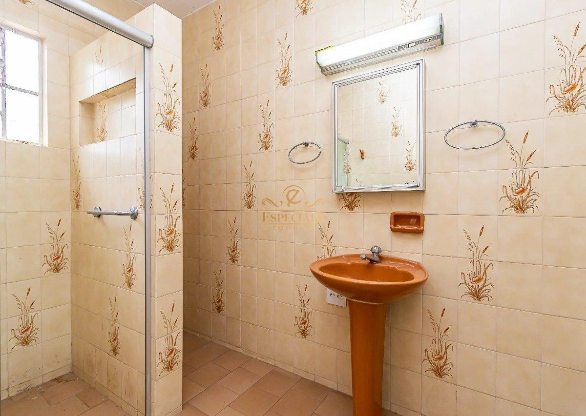 Bañera y 3 dormitorios: casa de 145 m² — photo 5