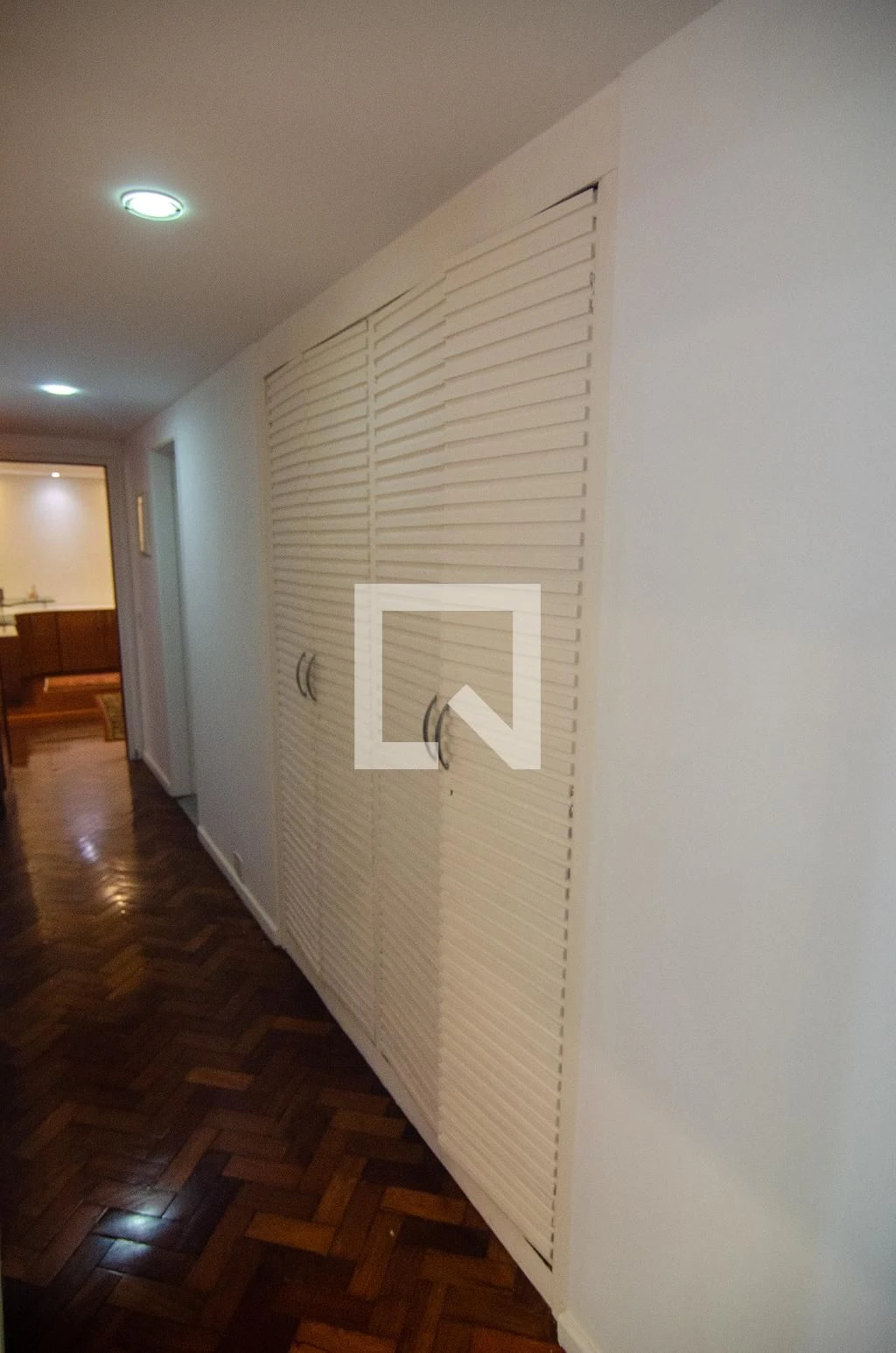 Furnished apartment, 166 m², with floor-to-ceiling windows — photo 70