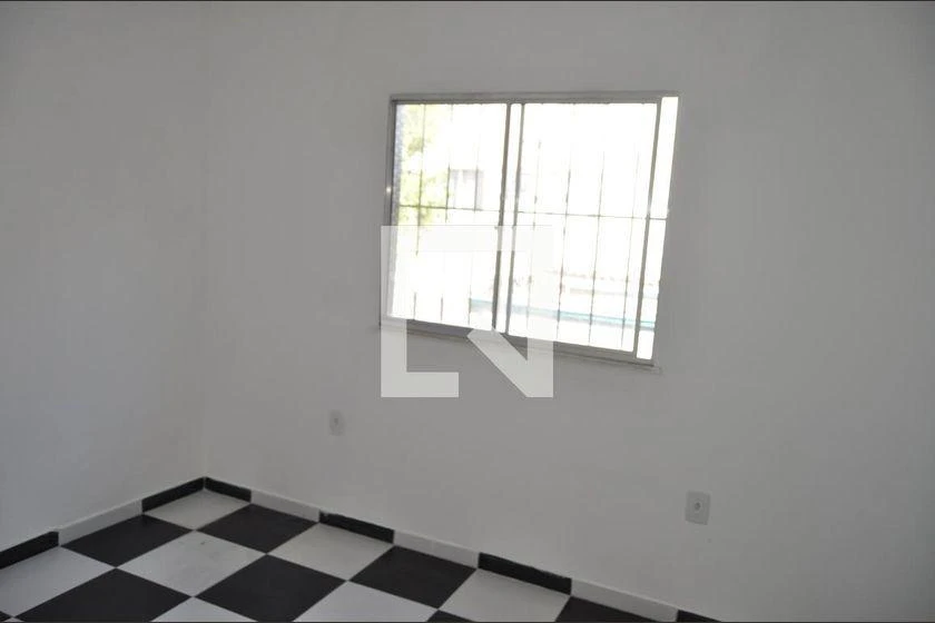Rental house with a suite and 6 bedrooms — photo 45