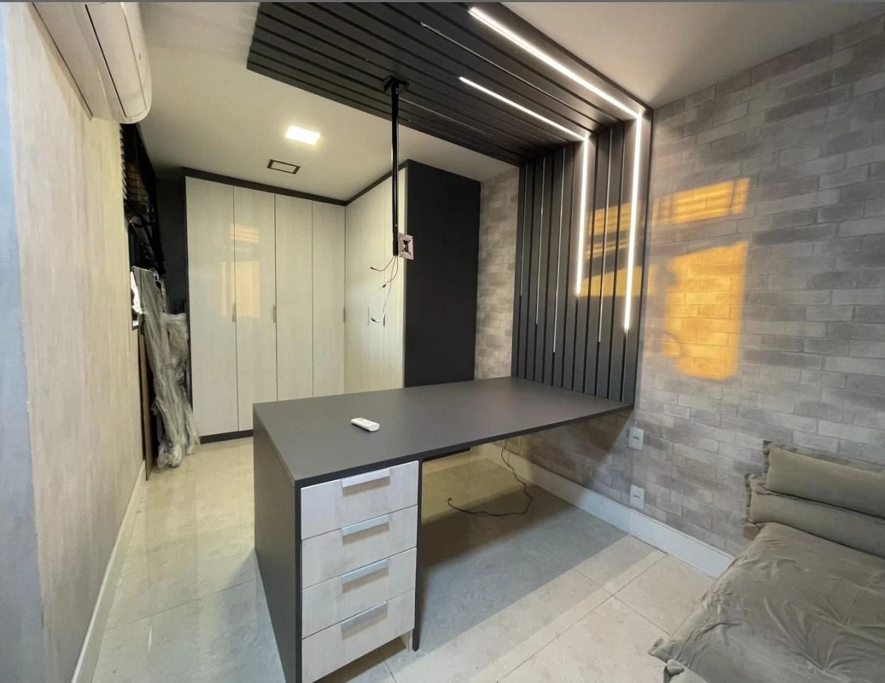 Floor-to-ceiling windows in a 3-bedroom apartment, 140 m² — photo 19