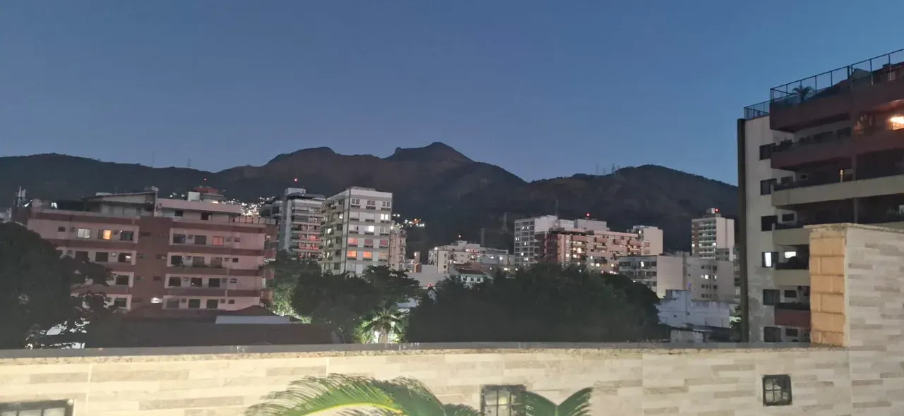 3-bedroom apartment with 2 bathrooms and glass balcony — photo 4