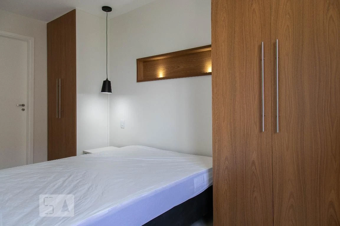 Balcony with a grill in a 2-bedroom apartment, 90 m² — photo 12