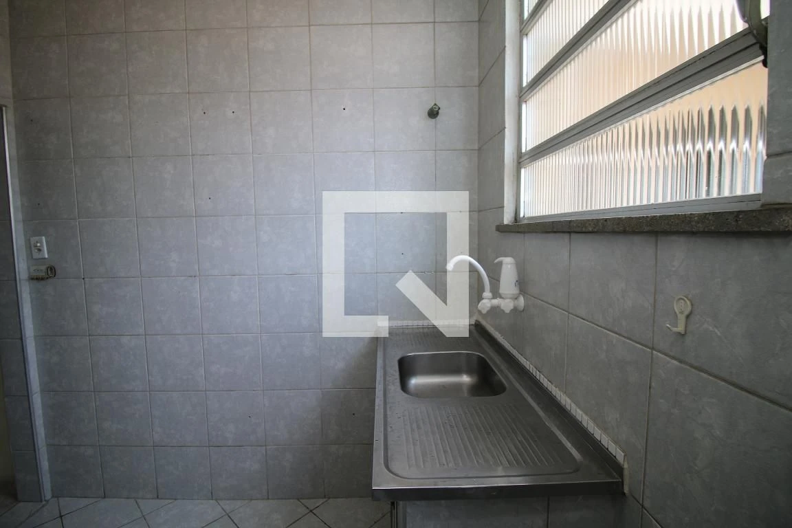 Apartamento para alugar com 2 quartos e 1 banheiro, sem vaga — photo 8