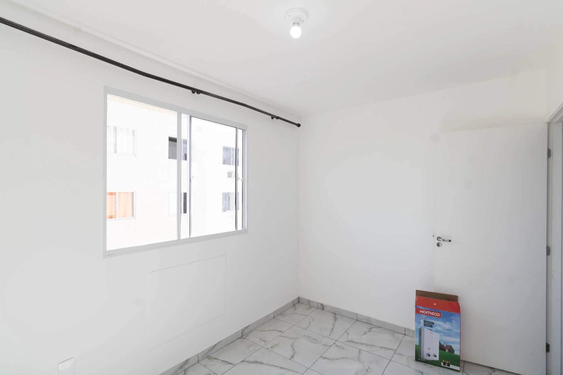 Unfurnished 2-bedroom apartment with 1 bath and 2 parking — photo 9