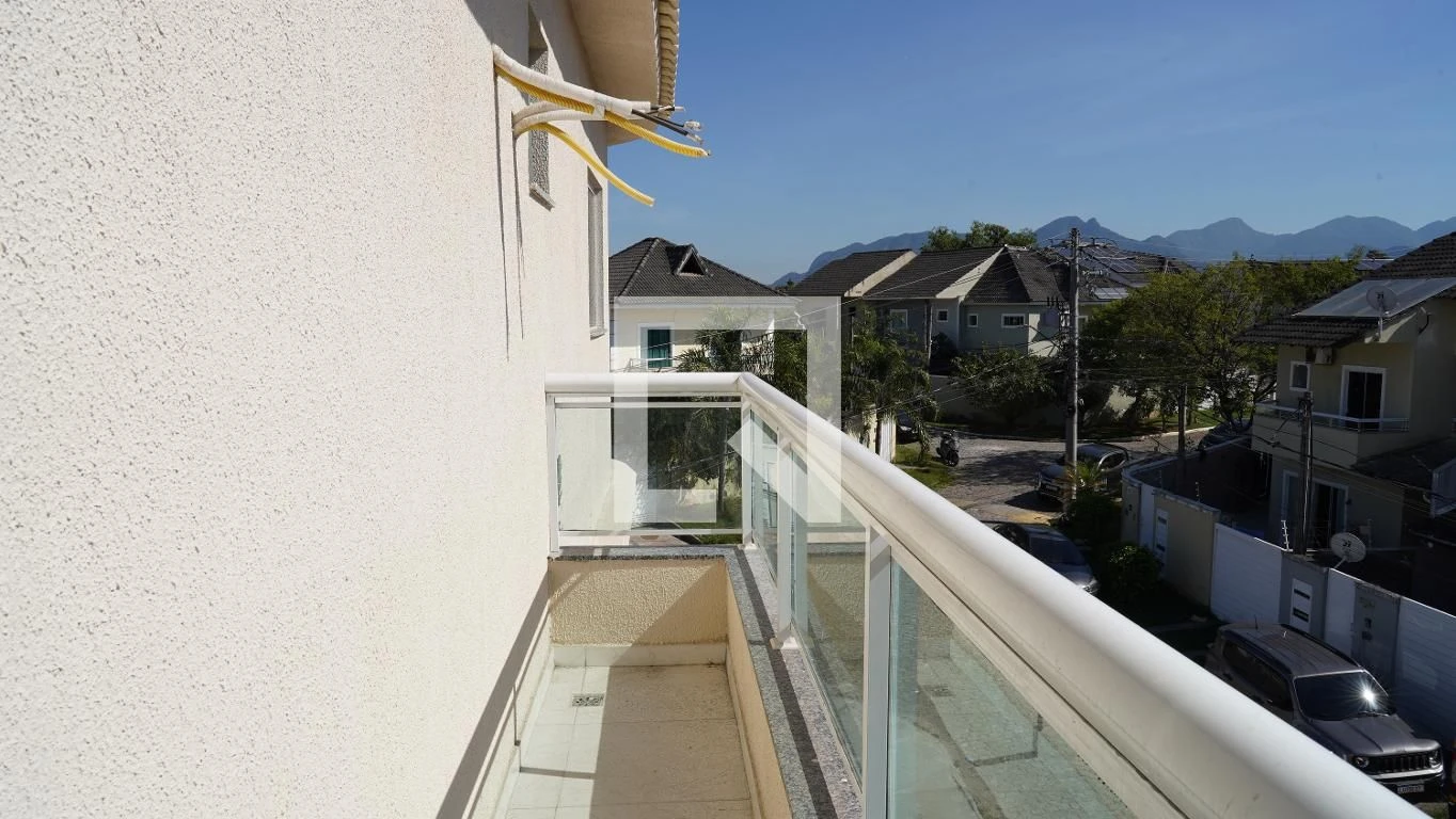 1-bedroom apartment with balcony and 1 parking spot