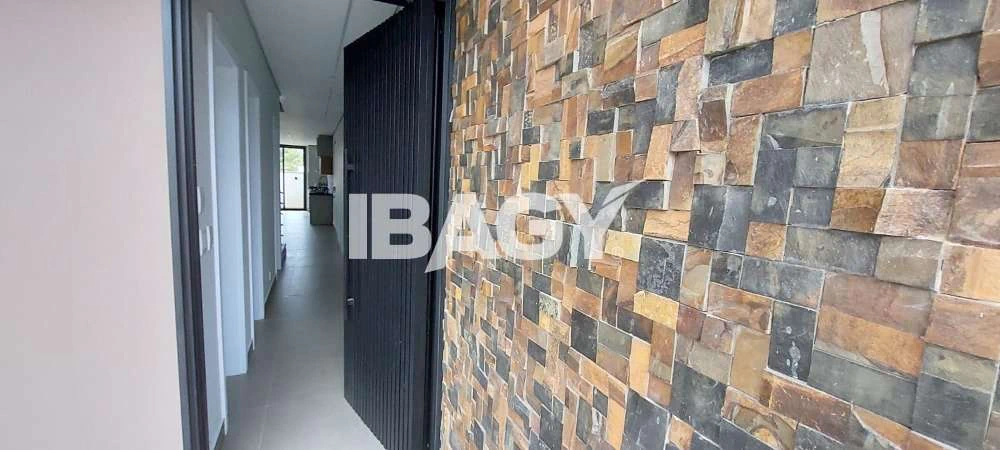 3 en-suite bedrooms house with 4 bathrooms and 2 parking — photo 3