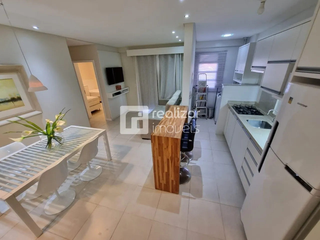 2-bedroom apartment with a water view in Florianópolis — photo 14