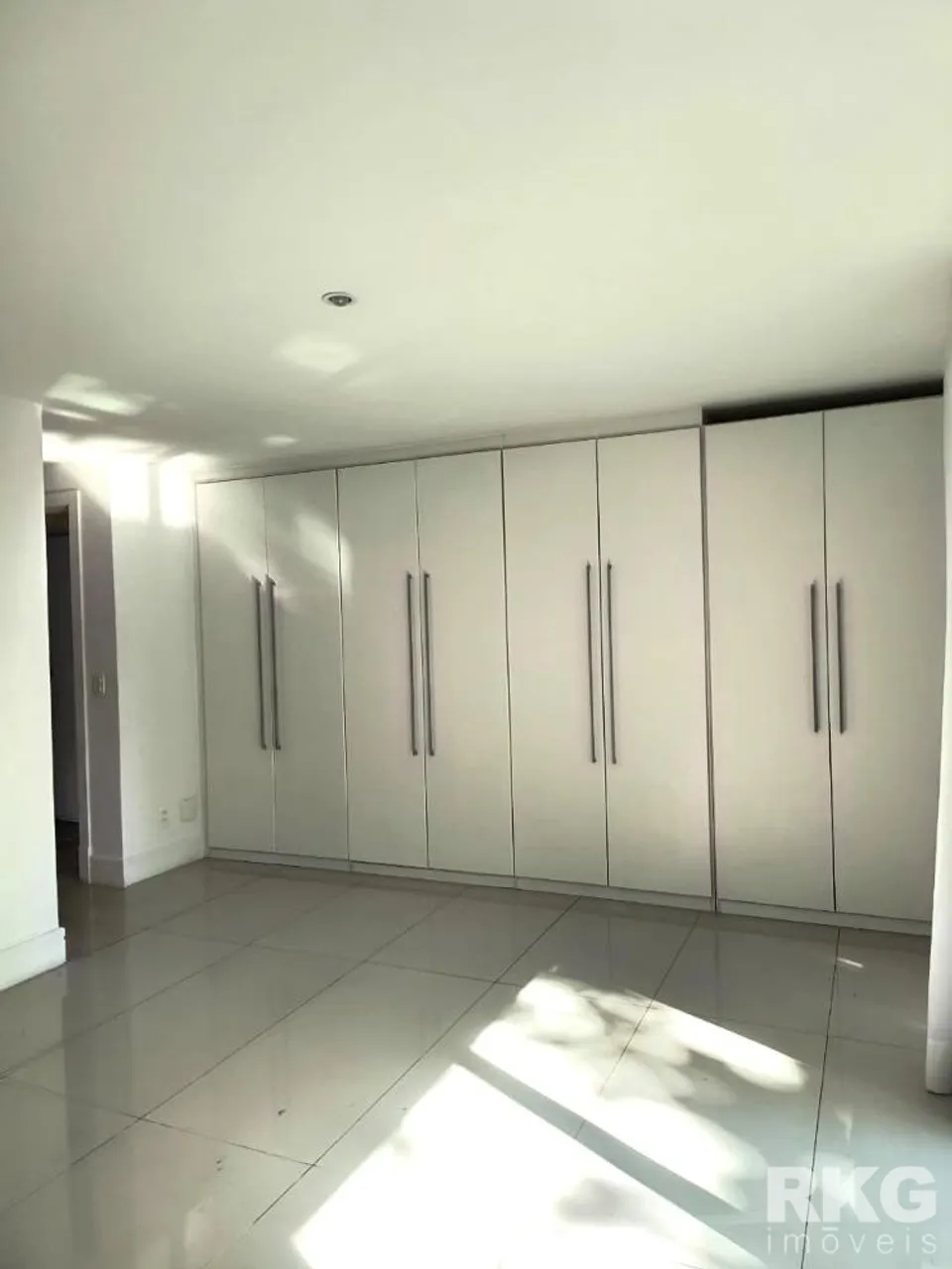 Apartamento com 5 banheiros e box de vidro — photo 14