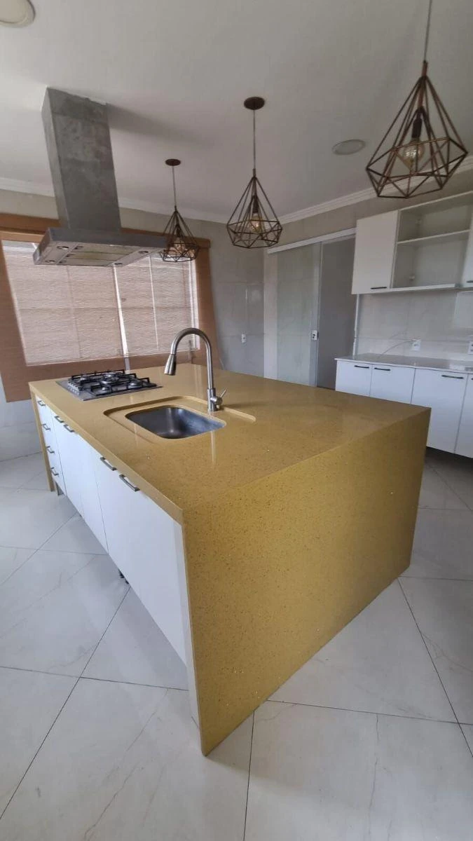 360 m² house with 4 en-suite bedrooms and 3 parking — photo 2