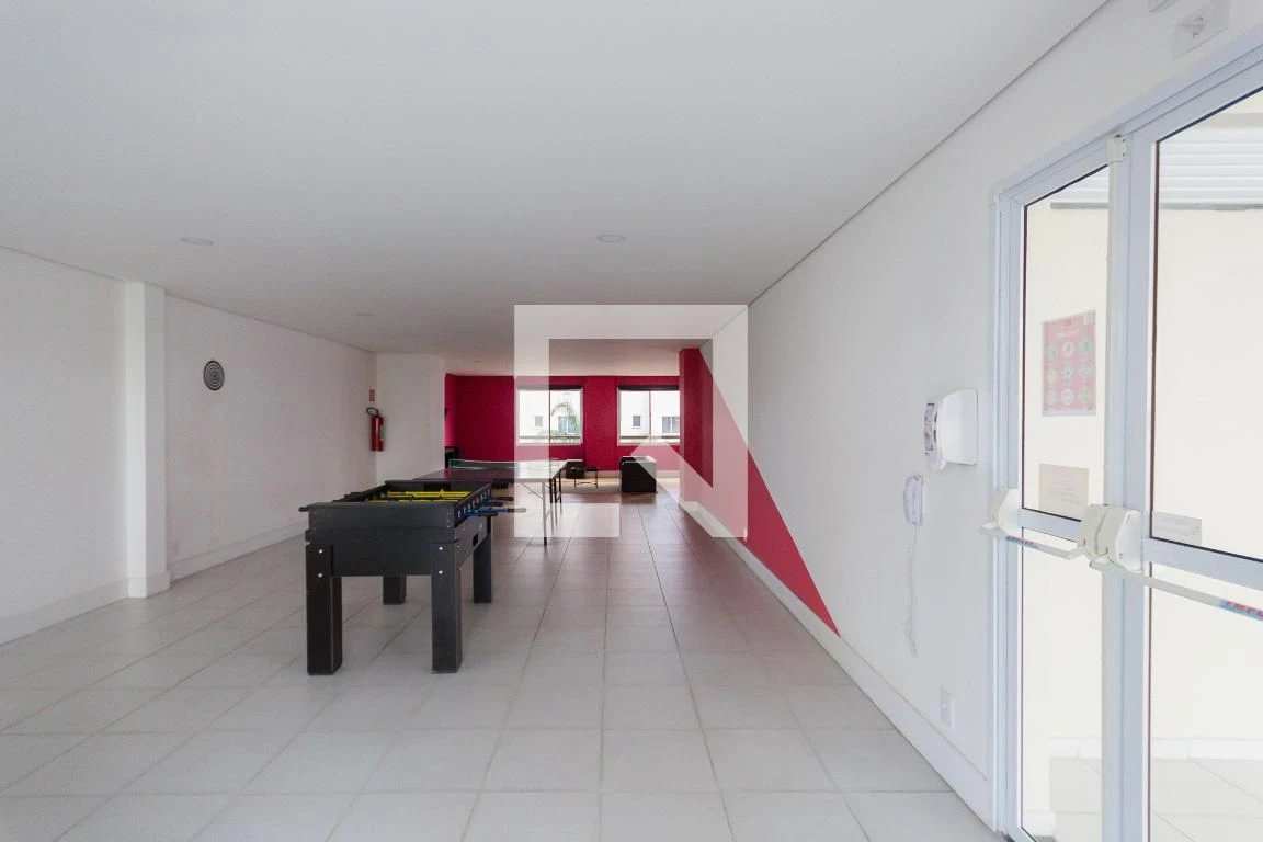 2-bedroom apartment with open-plan kitchen and living room — photo 48