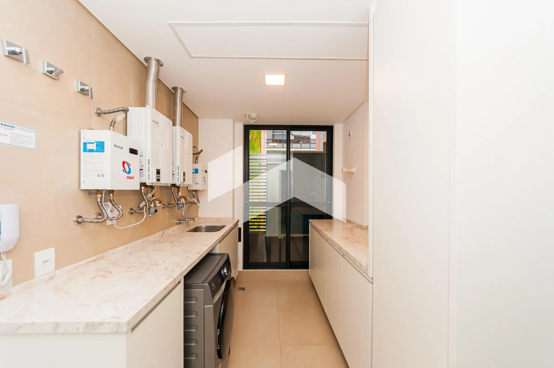 3-suite apartment with 227 m² and 3 parking spaces — photo 31