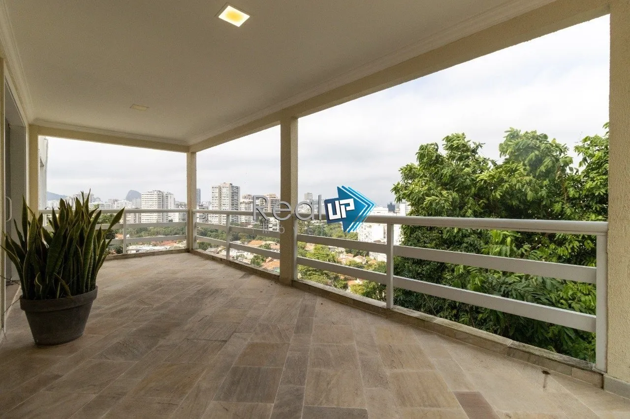 Condominium house with 5 bedrooms and 1081 m² plus laundry — photo 29
