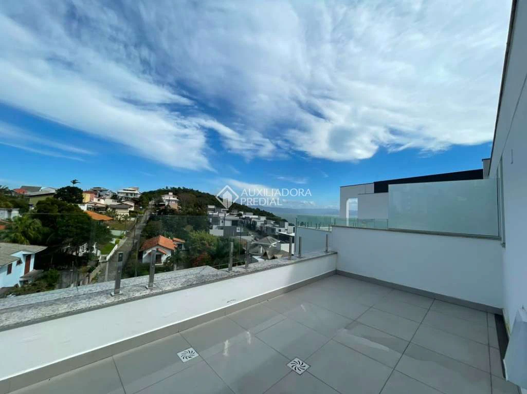 Rooftop apartment with 2 bedrooms and a balcony to rent — photo 5