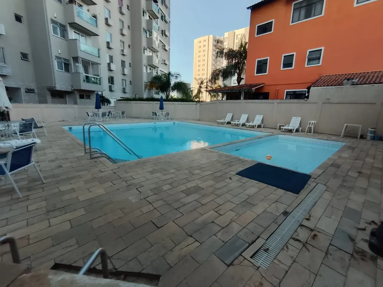 Apartamento com 2 quartos e cozinha fechada com coifa — photo 20