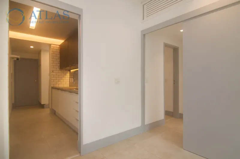 Apartamento, 90 m², com janelas do piso ao teto — photo 2