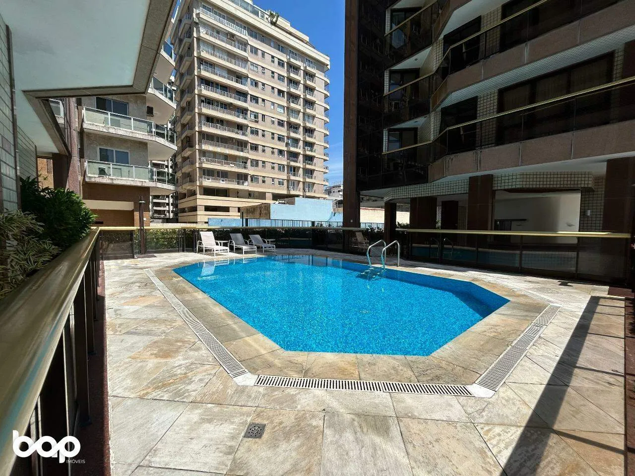 89 m² apartment with a bathtub and a water view — photo 25