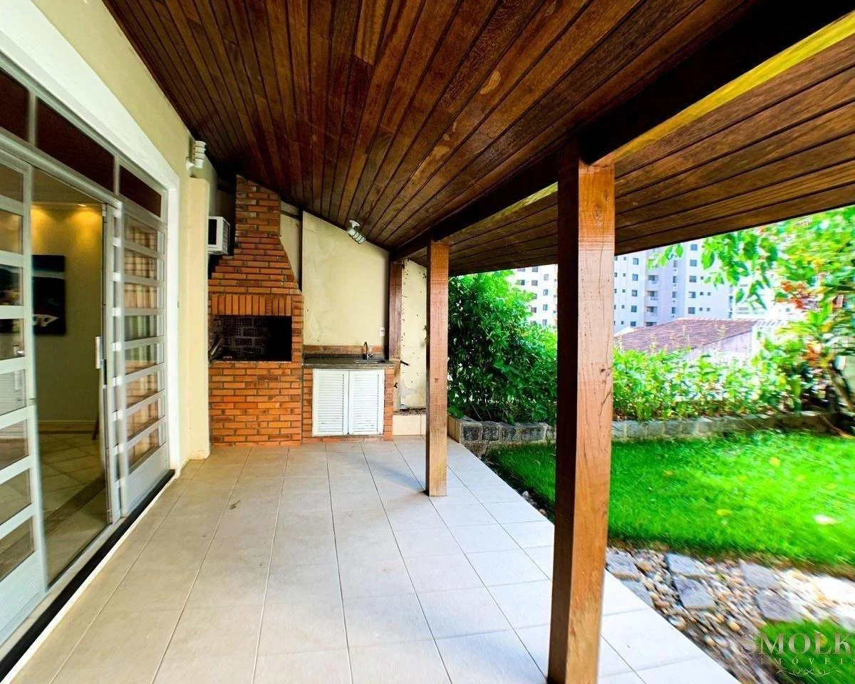 Casa de 273 m² con balcón gourmet y espacio de home office — photo 36