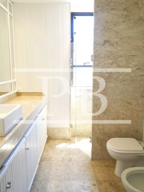 4-bedroom apartment with balcony and floor-to-ceiling windows — photo 27