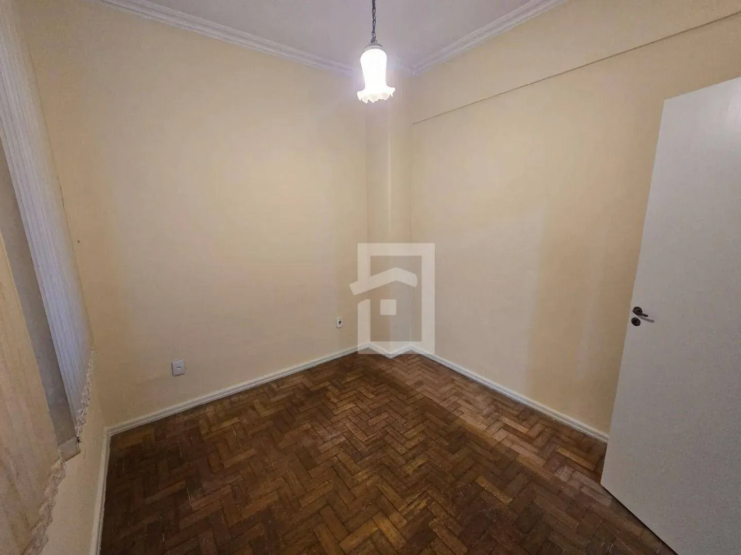1-bedroom apartment with 24-hour concierge and 32 m² — photo 13