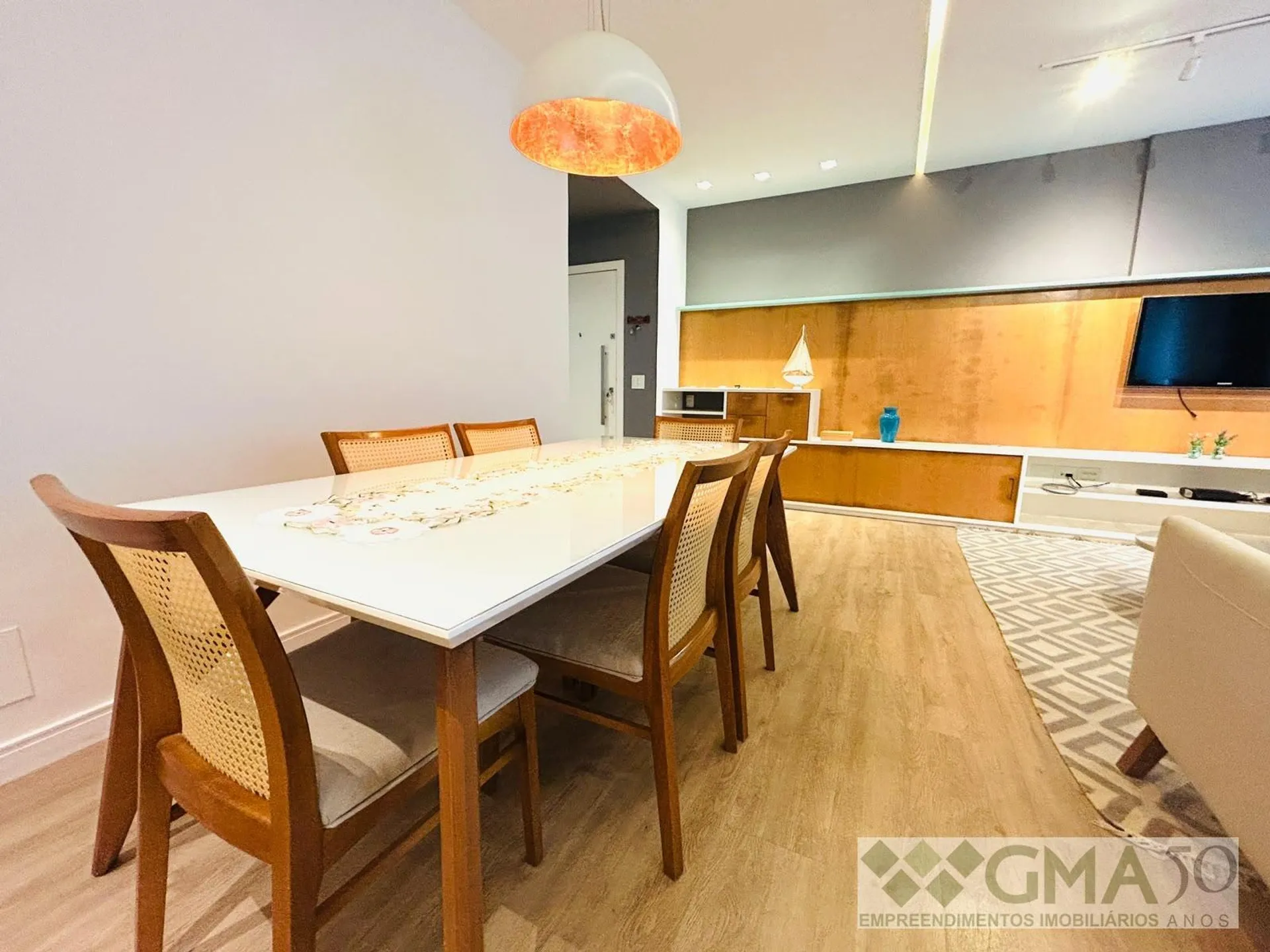 Furnished 110 m² apartment with 3 bedrooms and 1 parking spot — photo 32