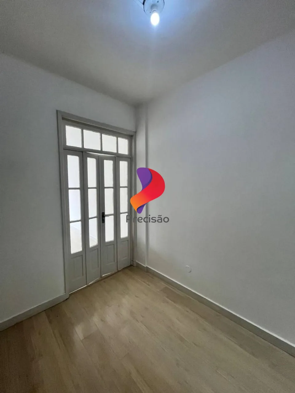 Studio-style apartment with split bedroom and living 28 m² — photo 6