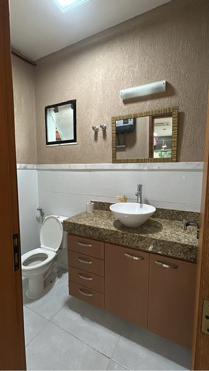 Casa com 3 quartos e 5 banheiros com cozinha integrada — photo 15