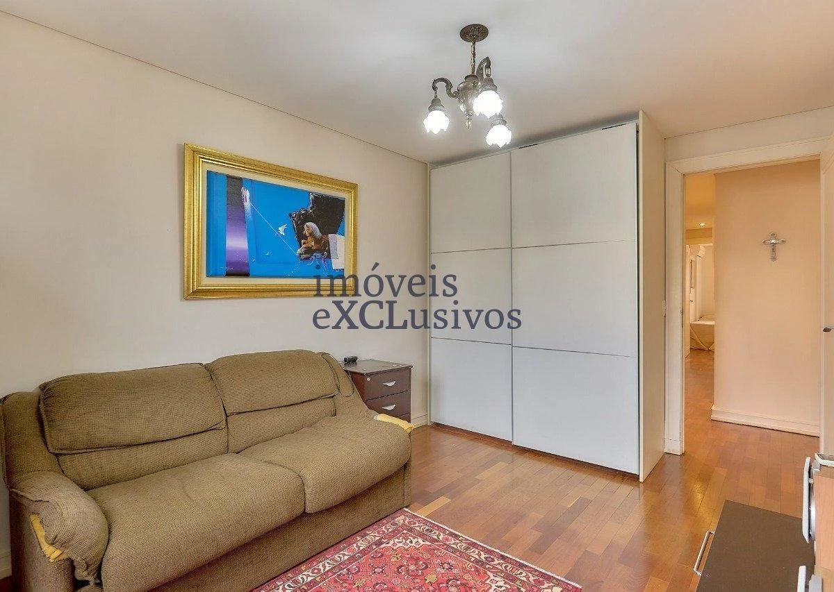Furnished 240 m² apartment with 3 en-suites — photo 31