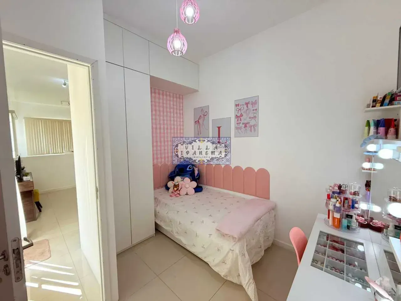 Furnished 3-bedroom duplex with open-plan kitchen — photo 31