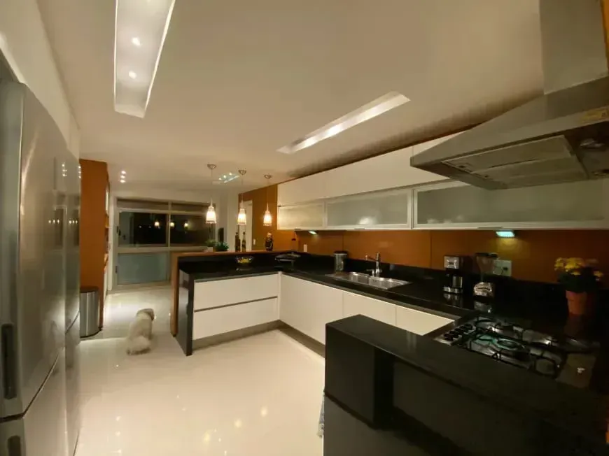 Furnished apartment with 4 bedrooms and an open kitchen — photo 19