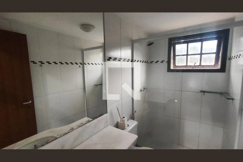 House with 3 bedrooms, 4 bathrooms and 360 m² — photo 47
