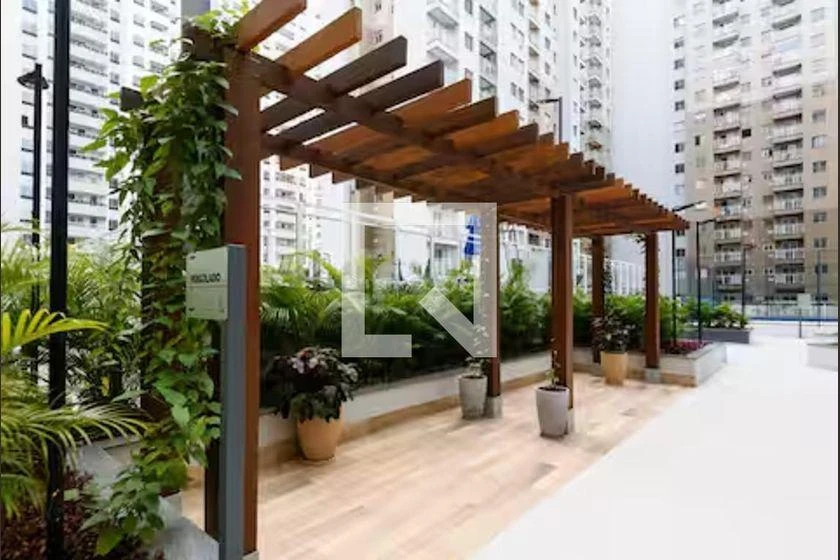 Apartamento amueblado de 2 dormitorios con cocina abierta — photo 33