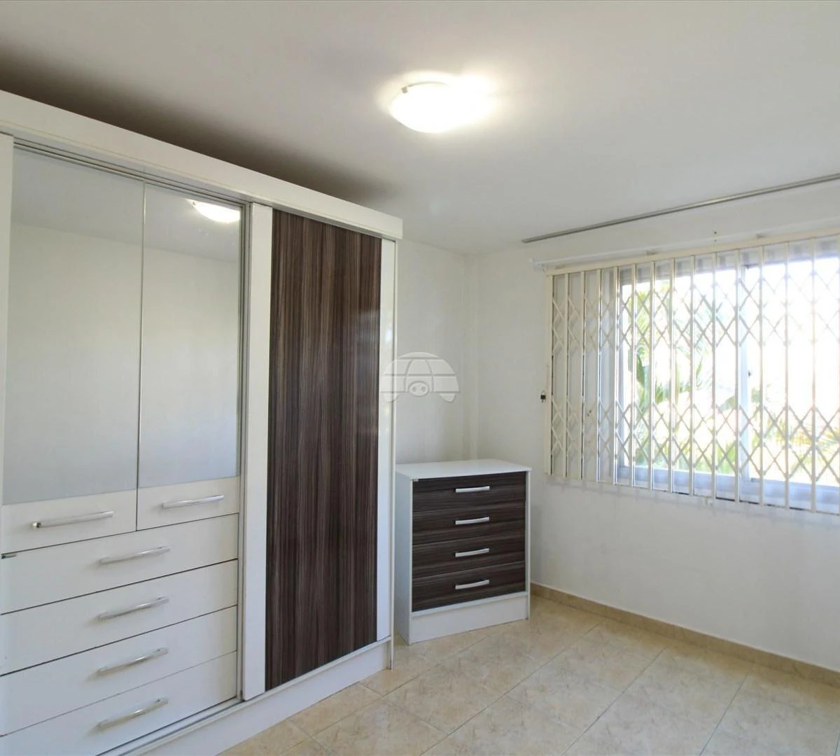 2-bedroom apartment with a washing machine in Curitiba — photo 6