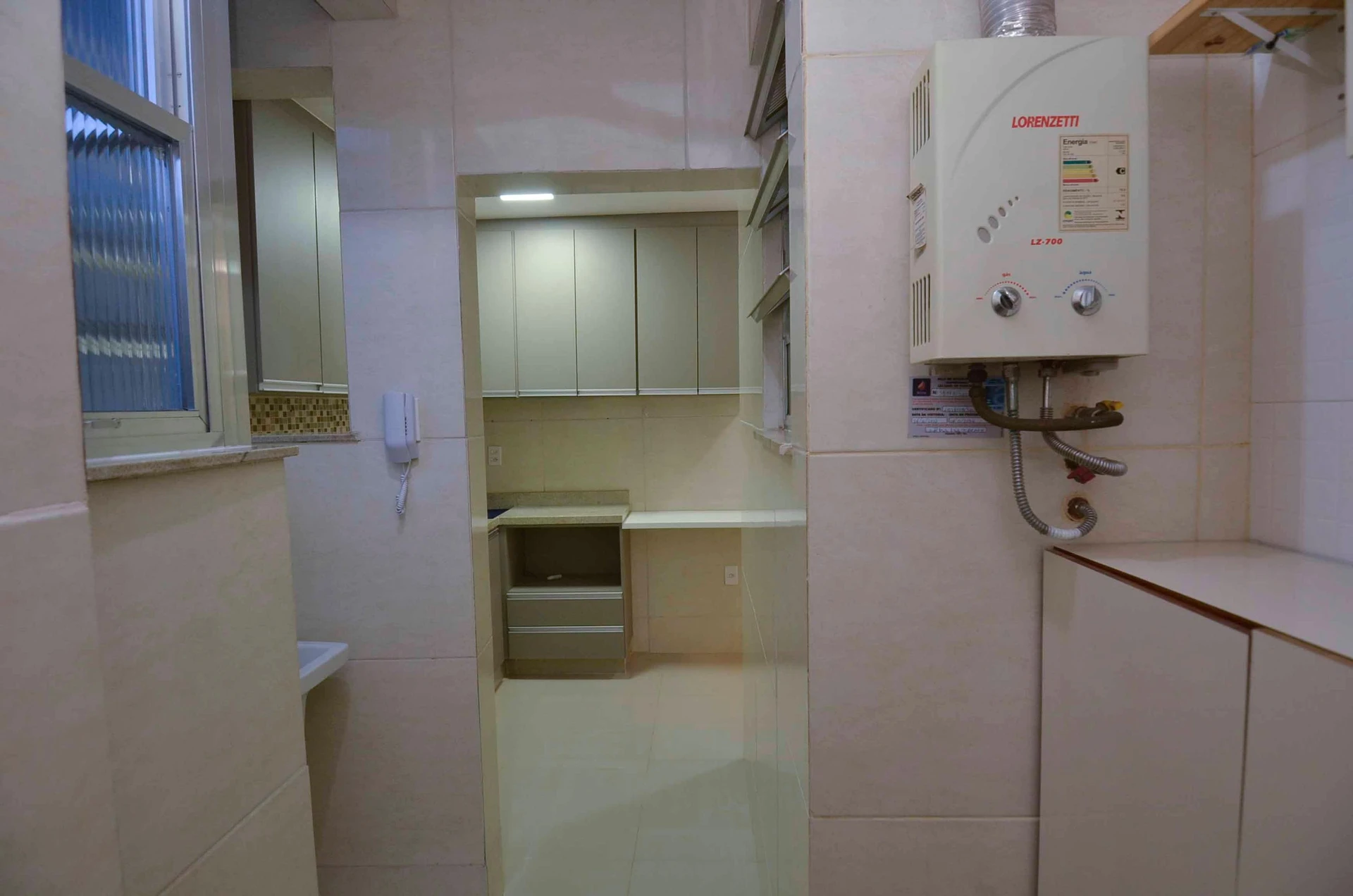 2-bedroom apartment with a walk-in closet in Rio de Janeiro — photo 19